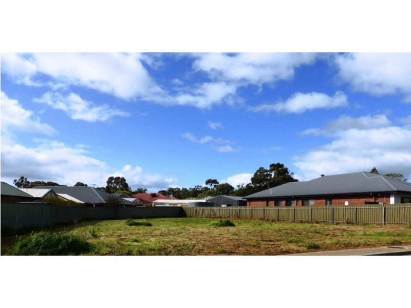 8 Aubrey Drive, Willunga SA 5172