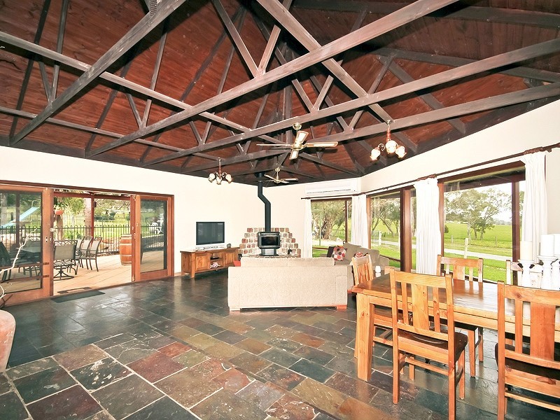 12 Thomas Hill Road, Mclaren Vale SA 5171