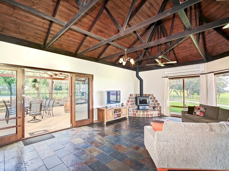 12 Thomas Hill Road, Mclaren Vale SA 5171