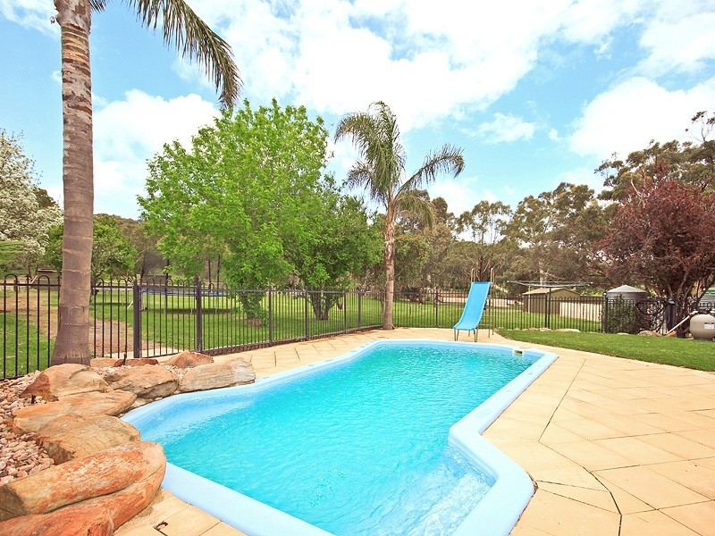 12 Thomas Hill Road, Mclaren Vale SA 5171