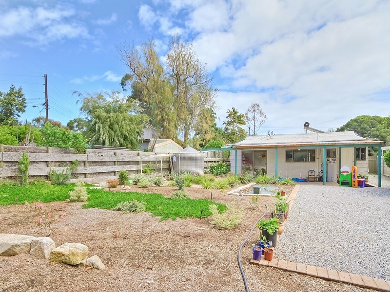 6 Alfred Place, Port Willunga SA 5173
