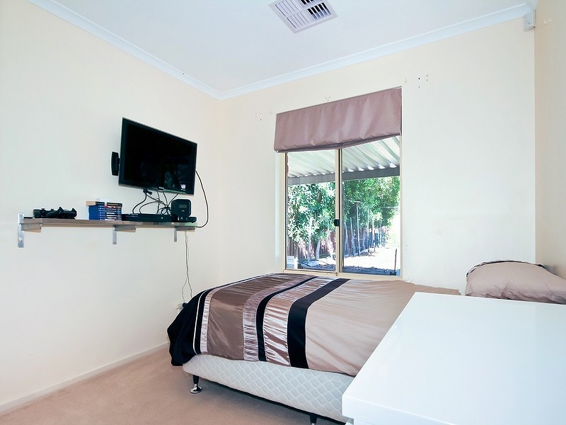 4 Hardy Avenue, Mclaren Vale SA 5171