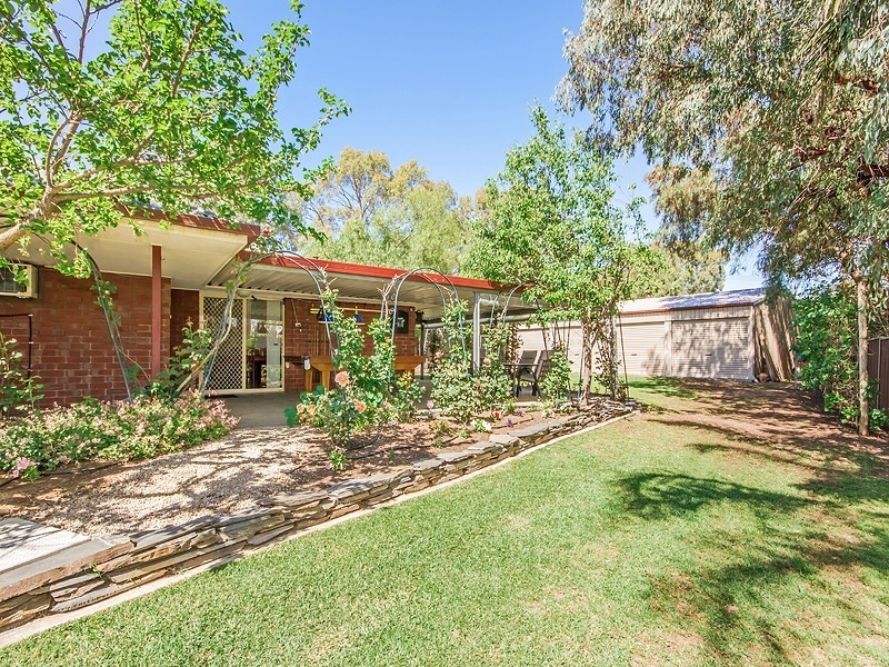 4 Hardy Avenue, Mclaren Vale SA 5171