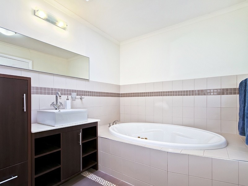 30 Giles Road, Willunga SA 5172