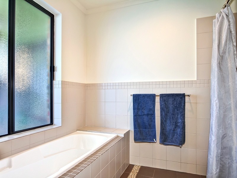 30 Giles Road, Willunga SA 5172