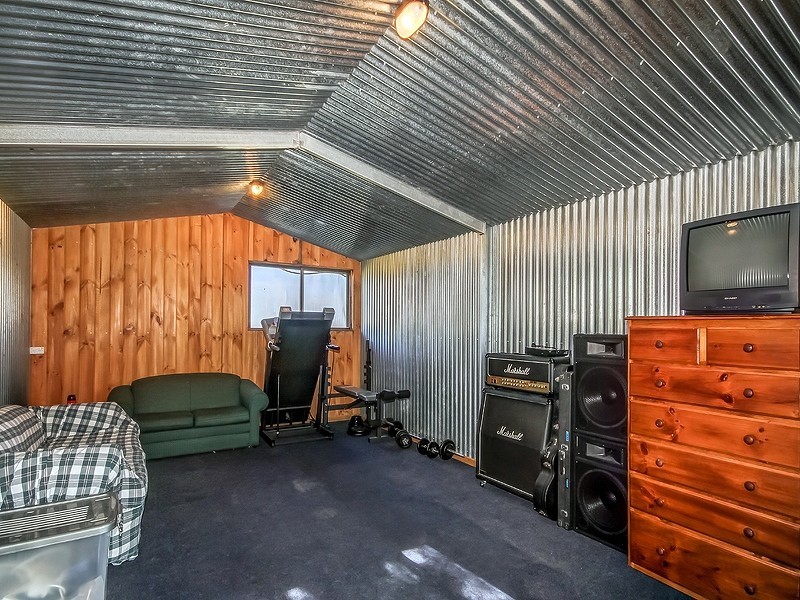 30 Giles Road, Willunga SA 5172