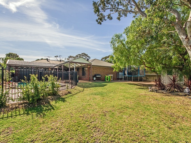30 Giles Road, Willunga SA 5172