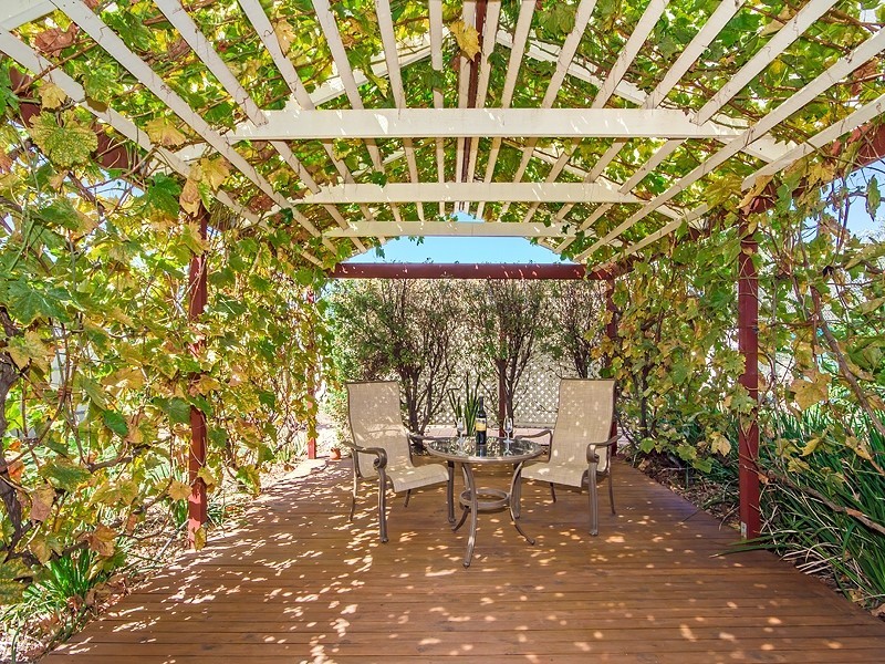 8 Chalk Hill Road, Mclaren Vale SA 5171