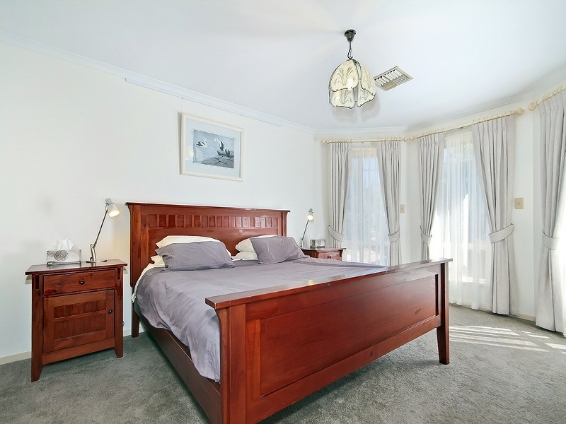 8 Chalk Hill Road, Mclaren Vale SA 5171