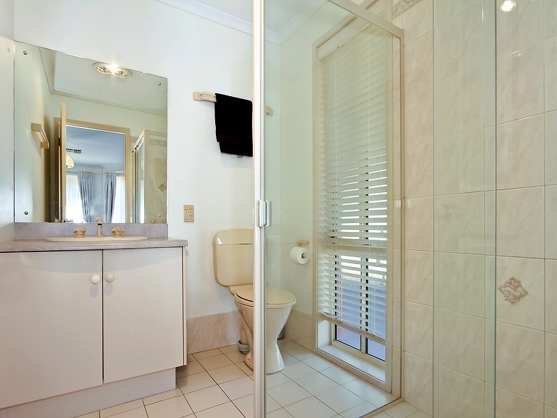 8 Chalk Hill Road, Mclaren Vale SA 5171