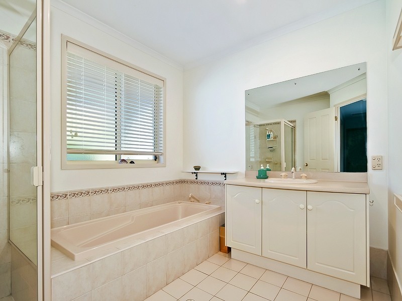 8 Chalk Hill Road, Mclaren Vale SA 5171