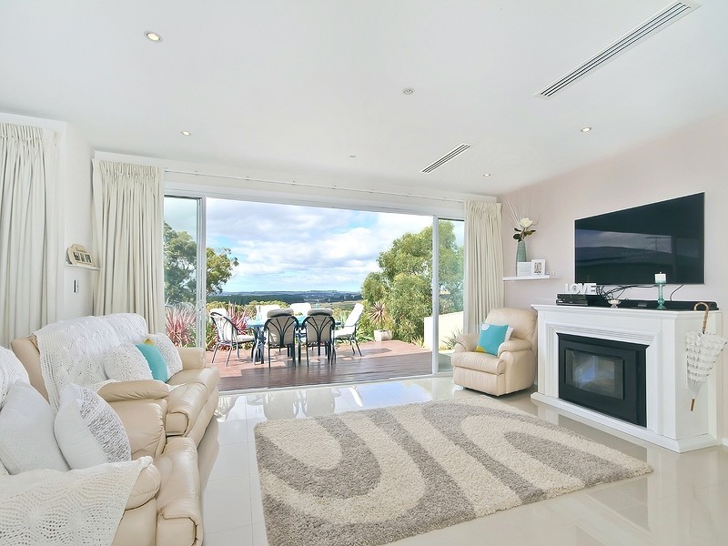 5 Eyre Court, Mount Compass SA 5210