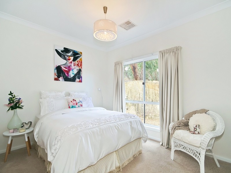 5 Eyre Court, Mount Compass SA 5210