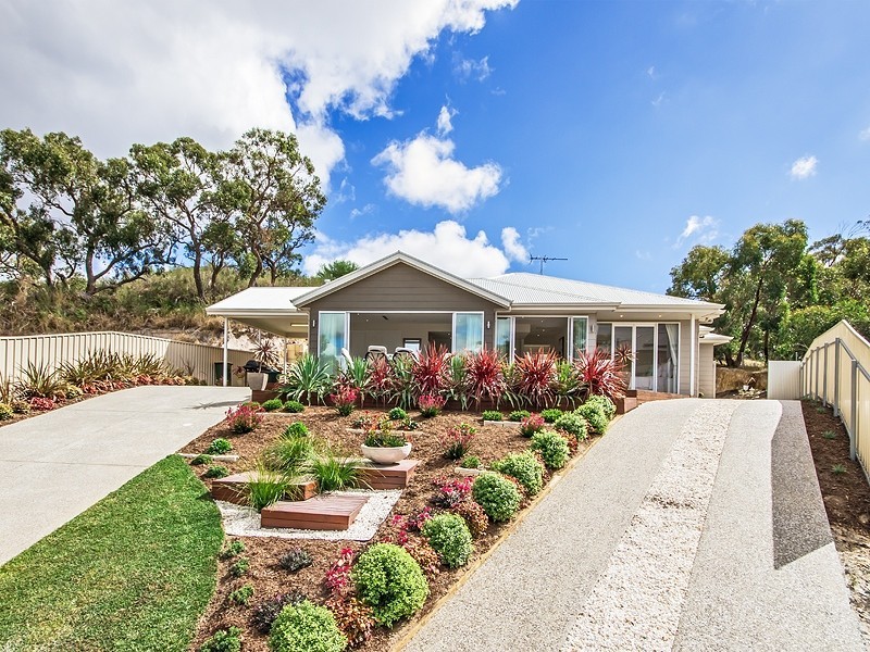 5 Eyre Court, Mount Compass SA 5210