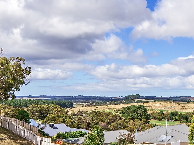 5 Eyre Court, Mount Compass SA 5210