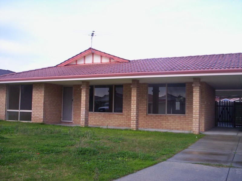 2 Dundee Close, Warnbro WA 6169
