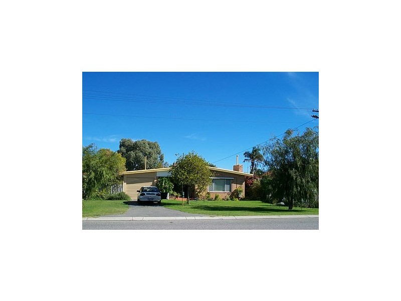 9 Houston Street, Rockingham WA 6168