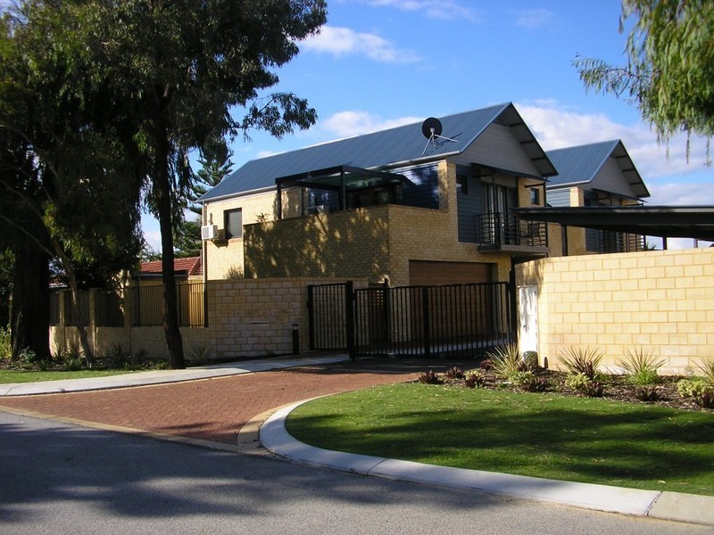 21/18-20 Lake Street, Rockingham WA 6168