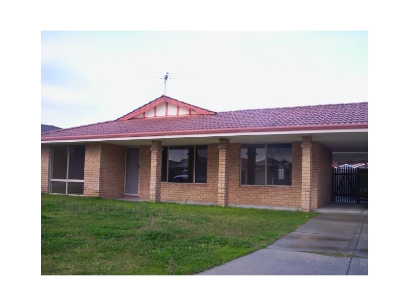 2 Dundee Close, Warnbro WA 6169