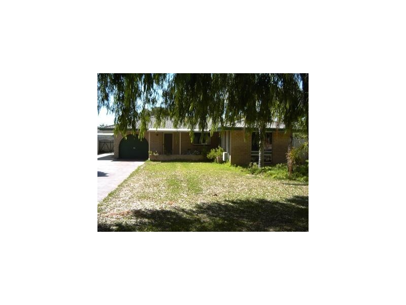 8 Vickery Street, Rockingham WA 6168