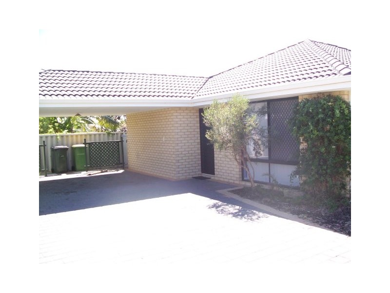 19 Luderick Grove, Warnbro WA 6169