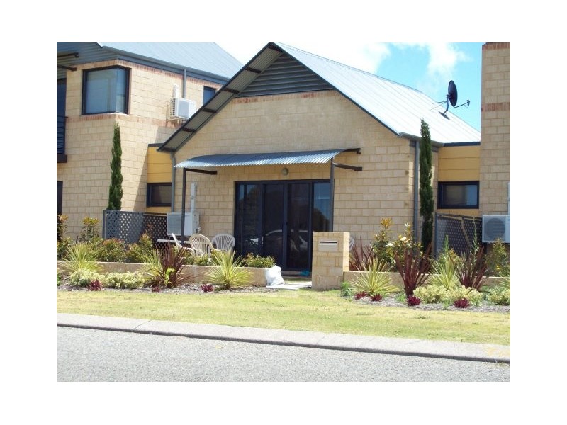 15, 18-20 Lake Street, Rockingham WA 6168