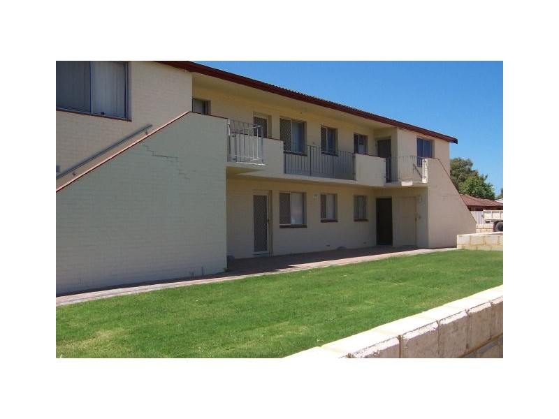 2/45 Parkin Street, Rockingham WA 6168