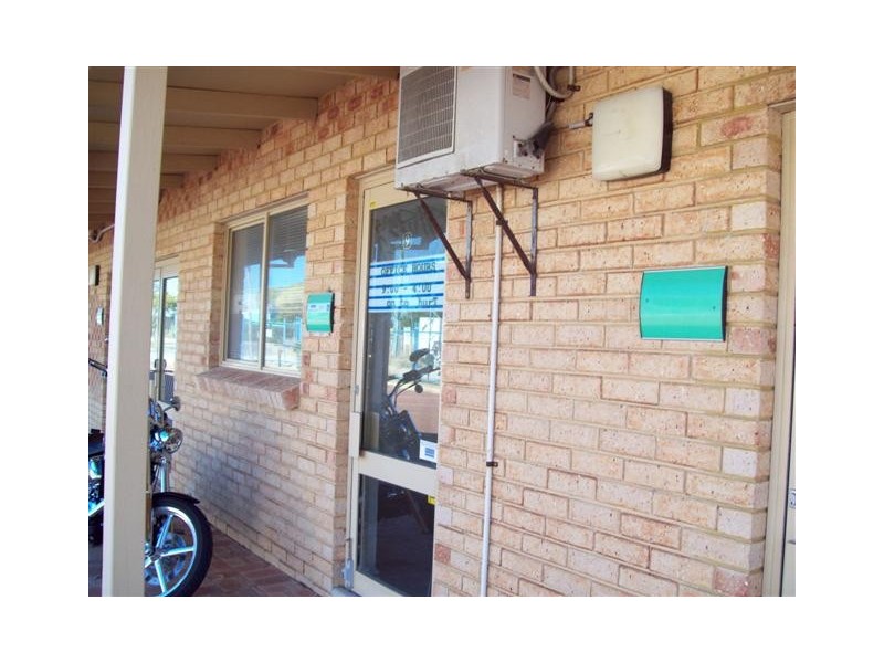 11/3 Benjamin Way, Rockingham WA 6168