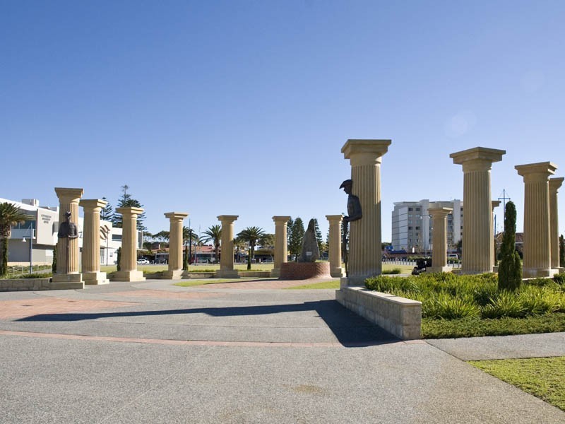 18 Devonshire Turn, Rockingham WA 6168