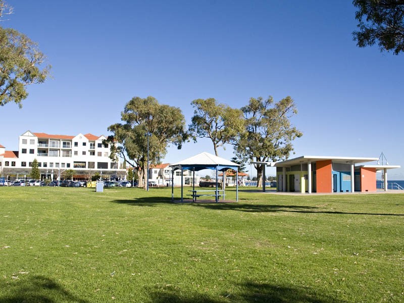 18 Devonshire Turn, Rockingham WA 6168