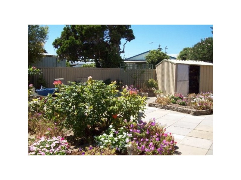 4 JESMOND STREET, Safety Bay WA 6169