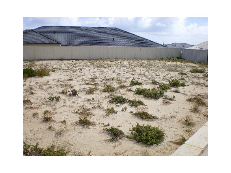 4 EDEN WAY, Secret Harbour WA 6173