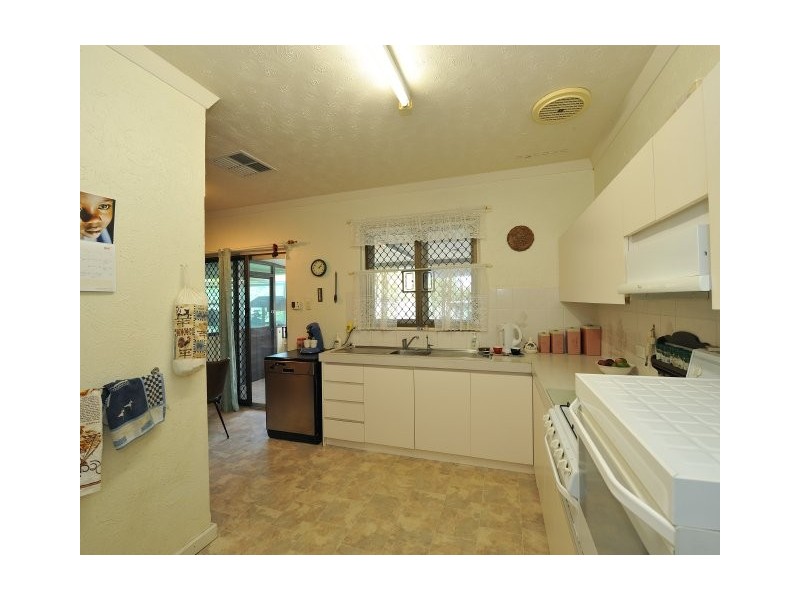 21 Thorpe Street, Rockingham WA 6168