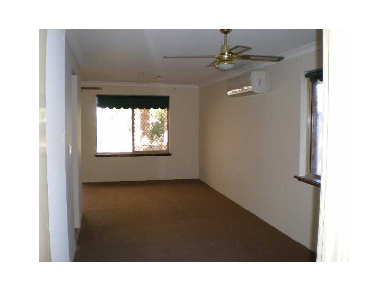 3 The Ramble, Parmelia WA 6167