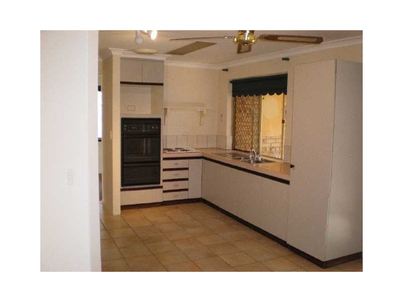 3 The Ramble, Parmelia WA 6167