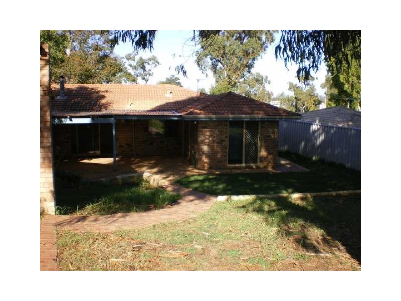 3 The Ramble, Parmelia WA 6167