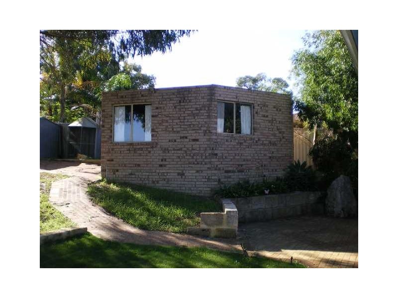 3 The Ramble, Parmelia WA 6167