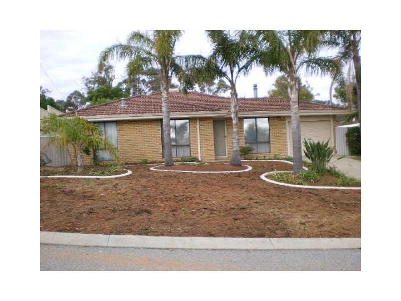 16 Cromer Gardens, Parmelia WA 6167