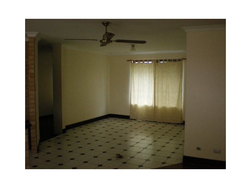 1 Sarah Ann Crescent, Warnbro WA 6169