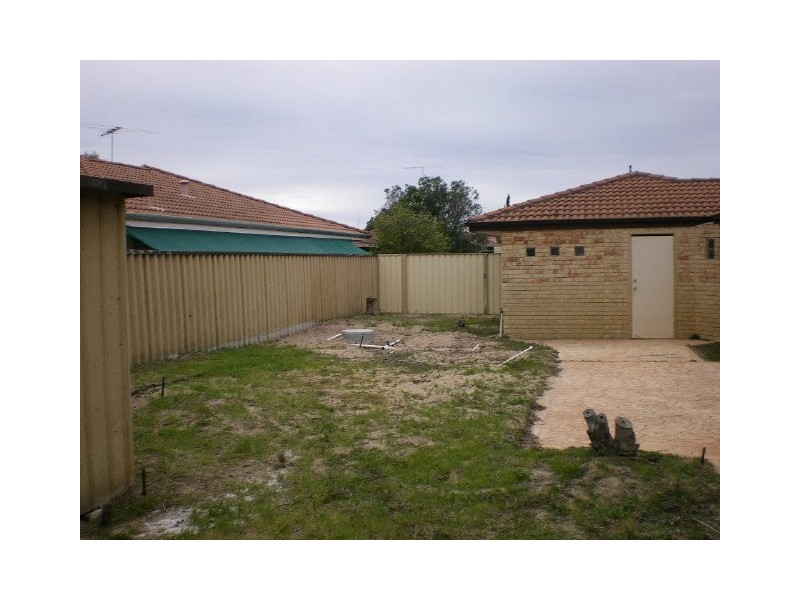 1 Sarah Ann Crescent, Warnbro WA 6169