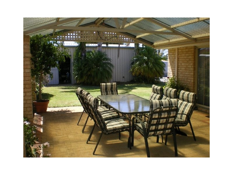 2 Konda Close, Warnbro WA 6169