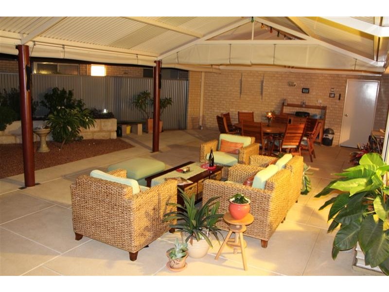 7 Waterhead Road, Waikiki WA 6169