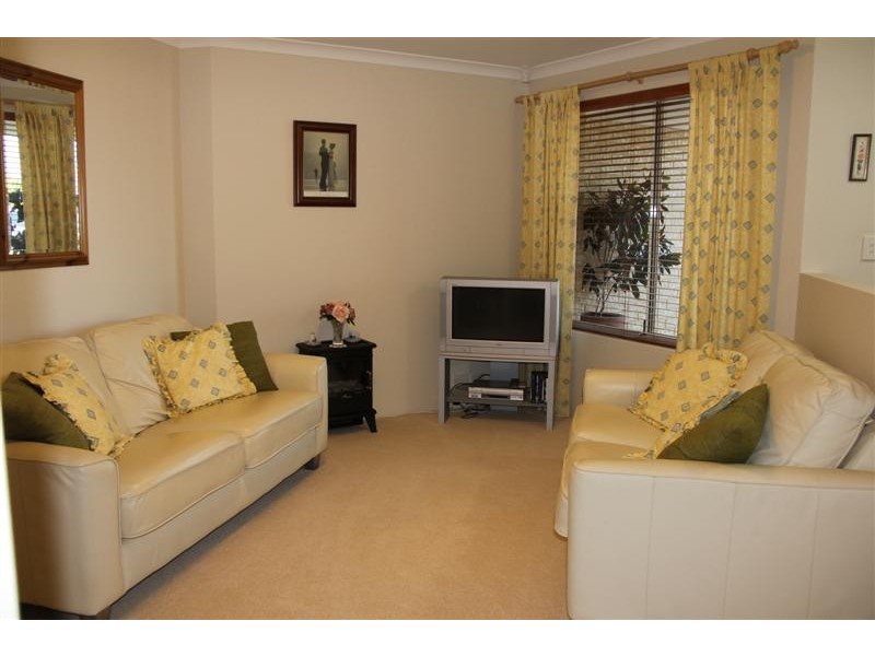 7 Waterhead Road, Waikiki WA 6169