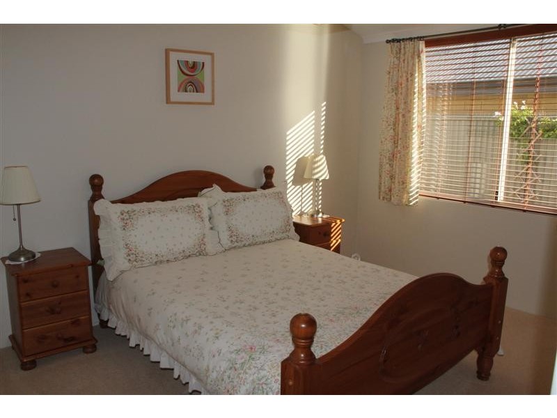 7 Waterhead Road, Waikiki WA 6169