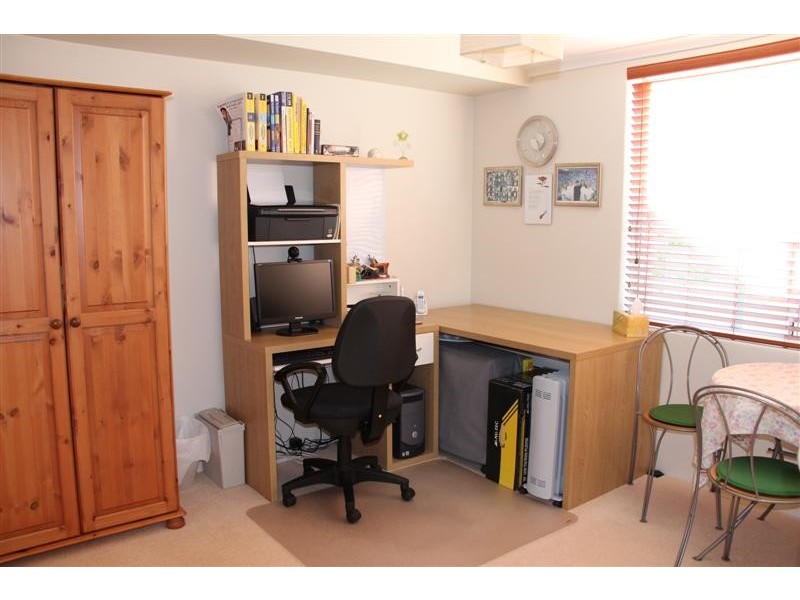 7 Waterhead Road, Waikiki WA 6169