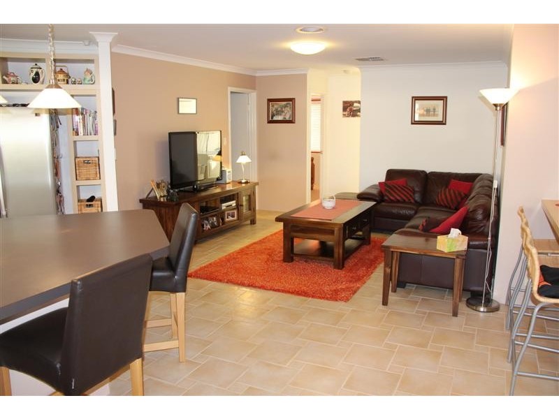 7 Waterhead Road, Waikiki WA 6169