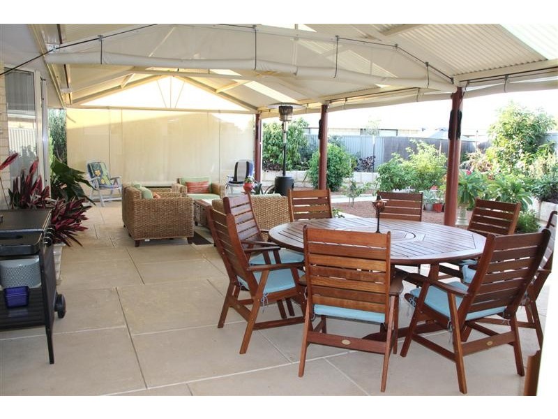 7 Waterhead Road, Waikiki WA 6169