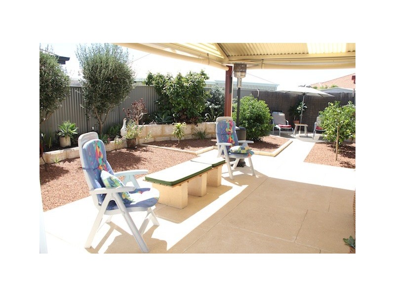 7 Waterhead Road, Waikiki WA 6169