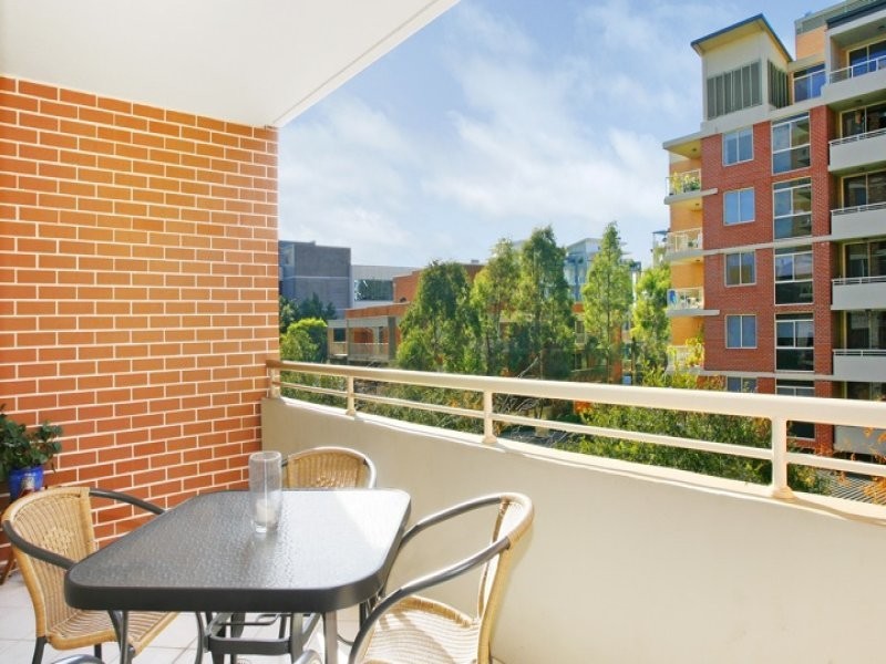 80/14-18 Thomas Street, Waitara NSW 2077