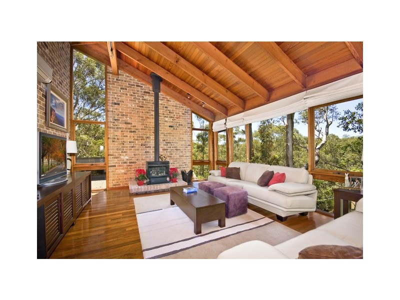 5 Pembroke Avenue, Turramurra NSW 2074